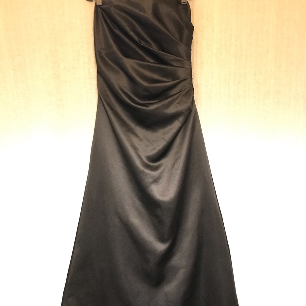 Black Strapless Gown - Picture 2 of 6